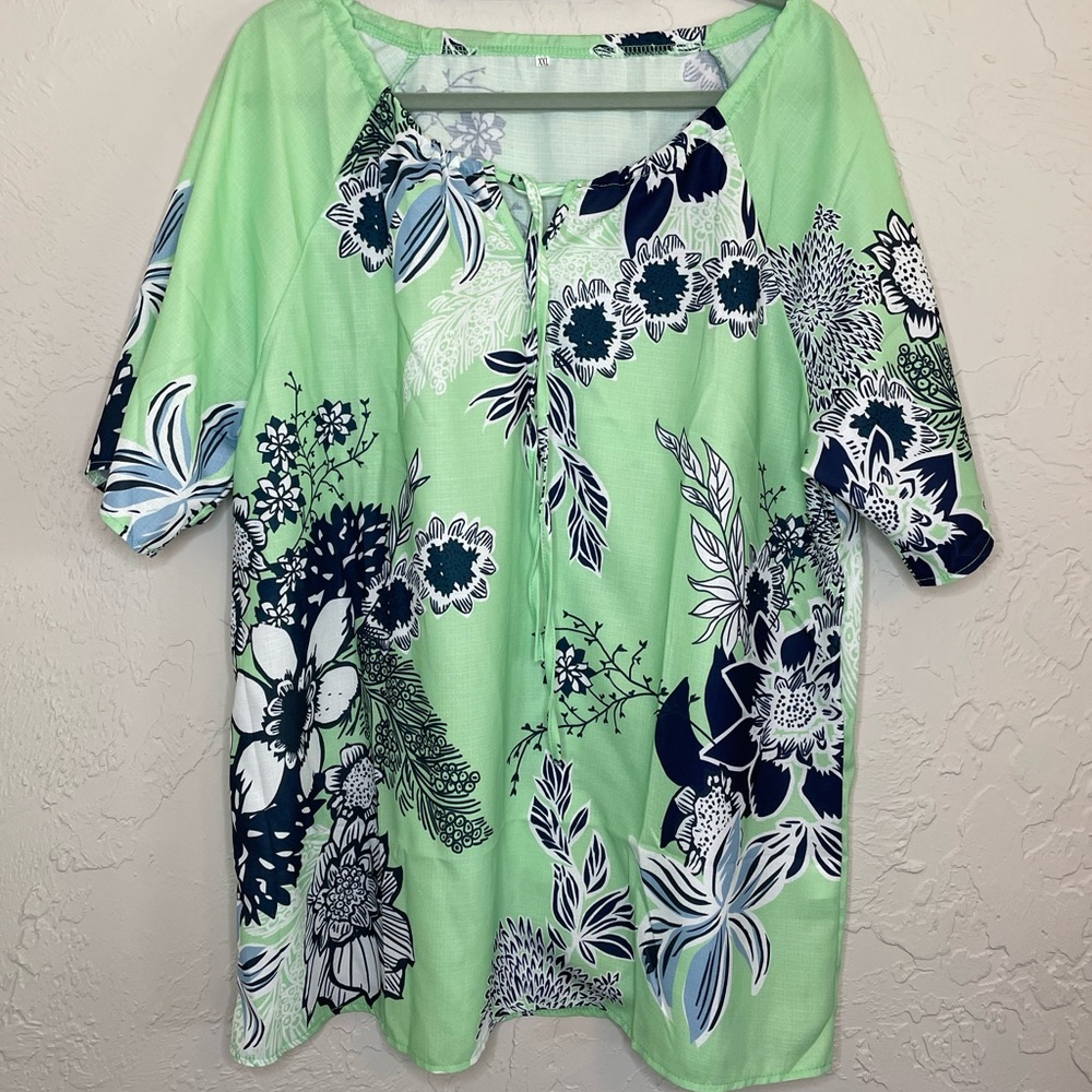 Lightweight summer blouse, size XXL, mint, navy and white.NWOT.